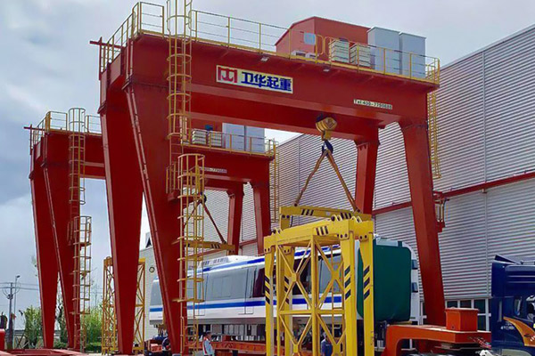 Weihua Group Two Linkage Gantry Cranes with Wireless Communication for Train Handling