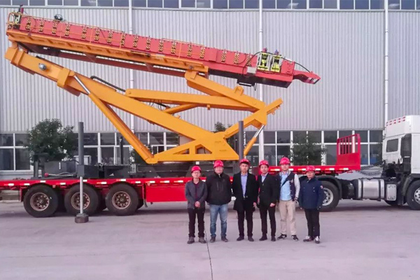 roof-panel-making-vehicle